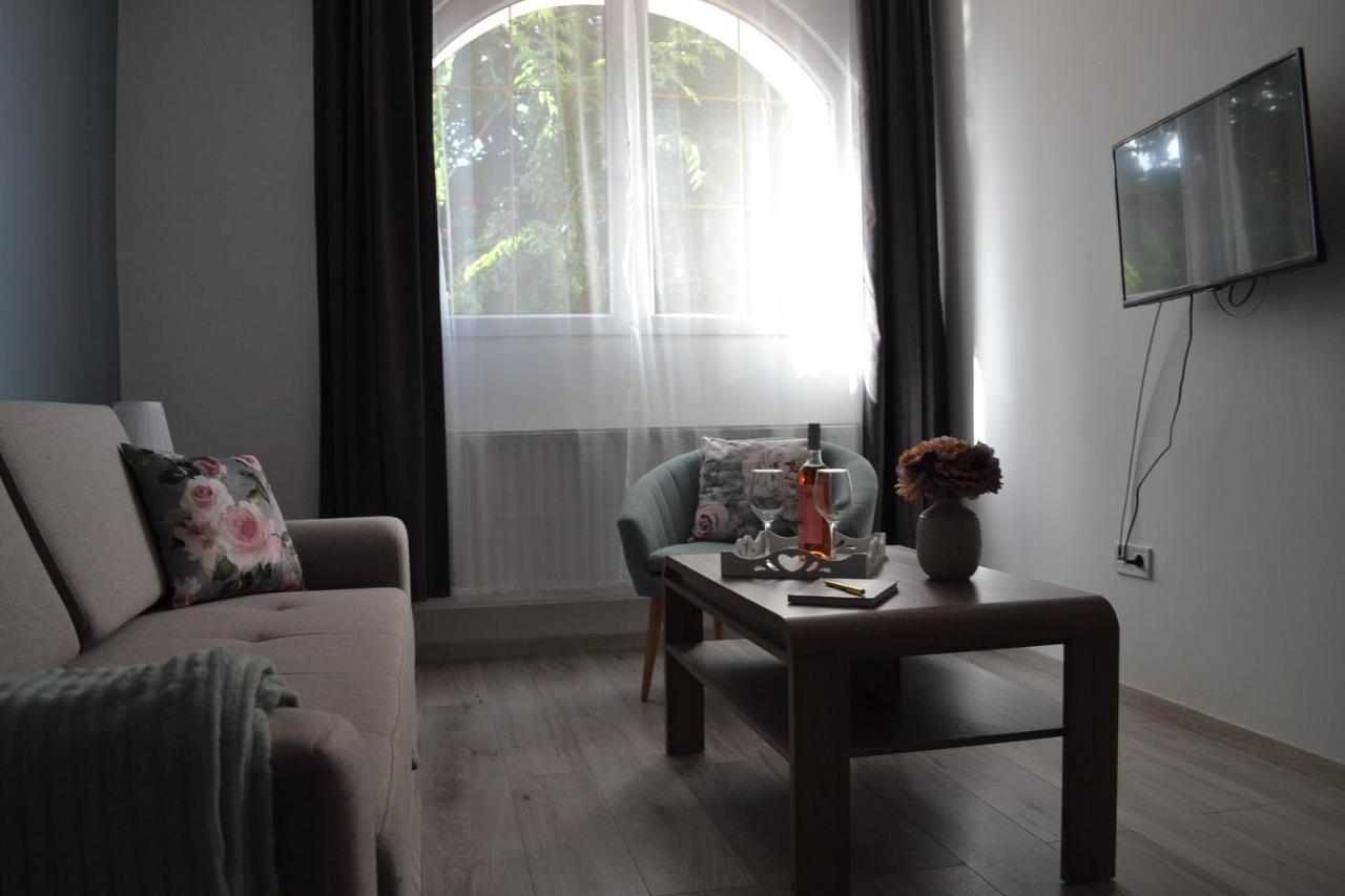 FŐNIX Design Rooms Debrecen Buitenkant foto
