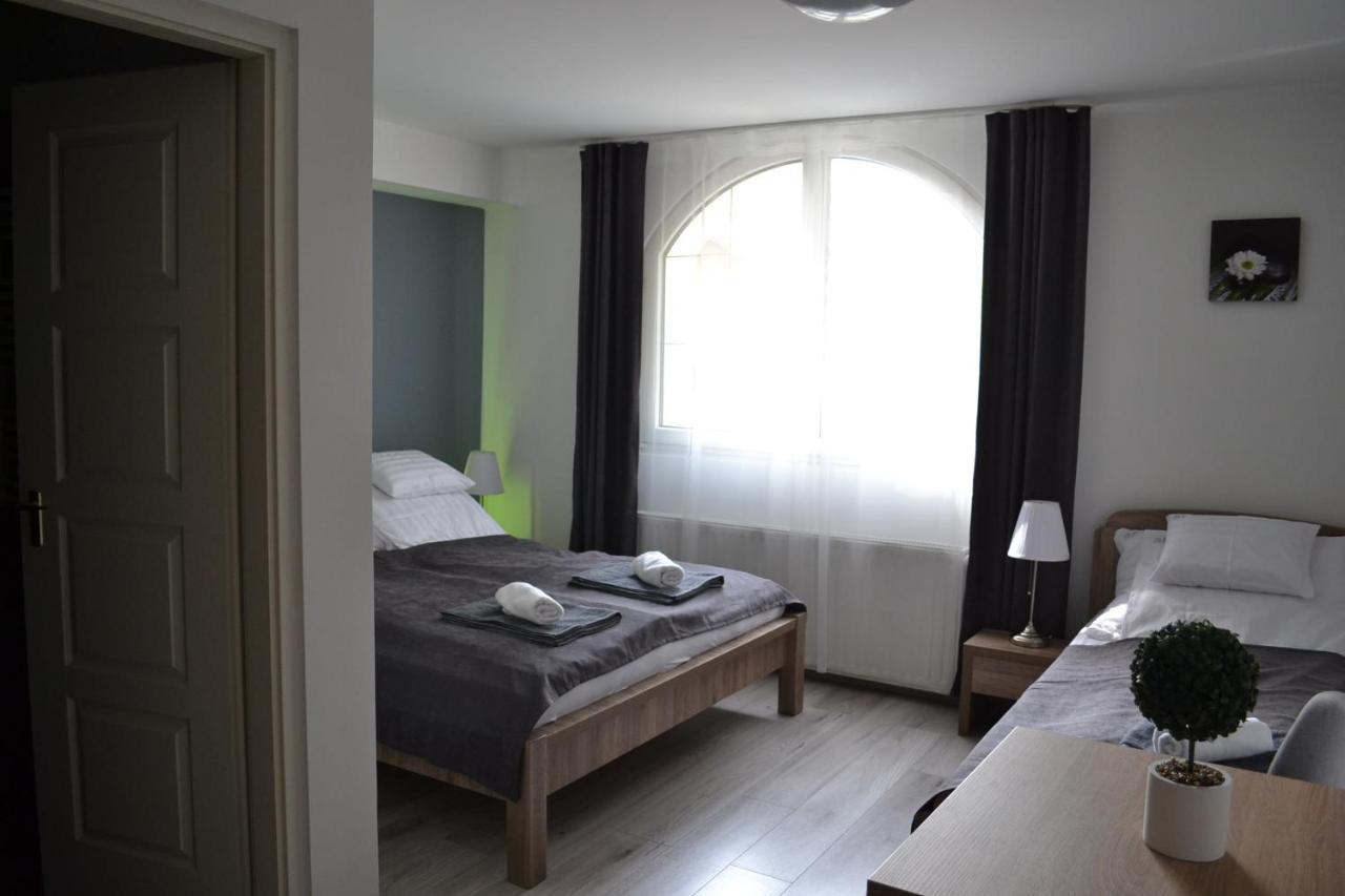 FŐNIX Design Rooms Debrecen Buitenkant foto