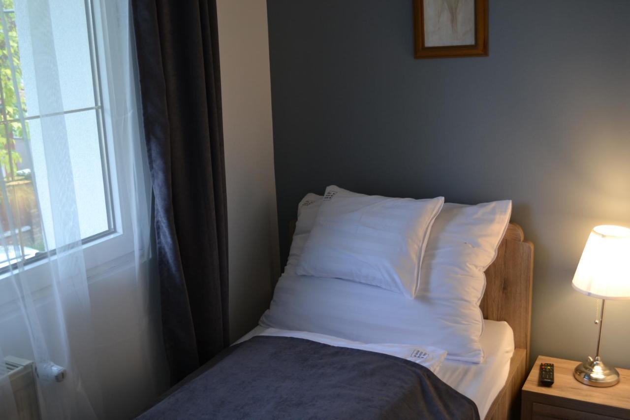 FŐNIX Design Rooms Debrecen Buitenkant foto