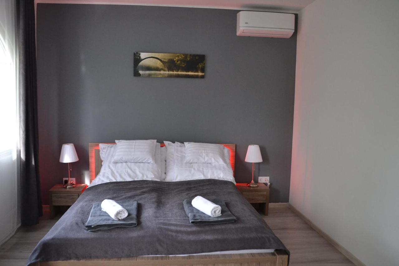 FŐNIX Design Rooms Debrecen Buitenkant foto