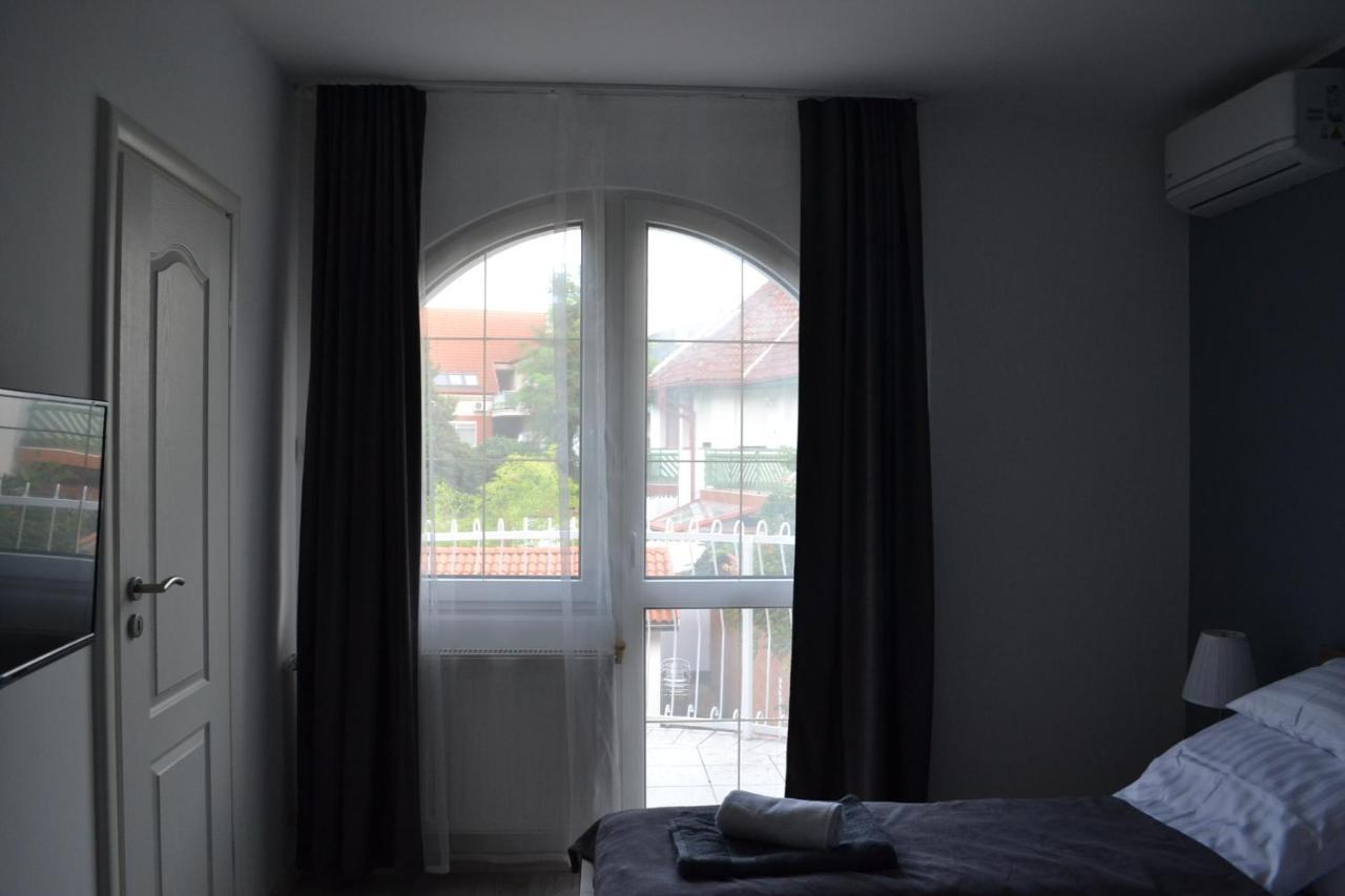 FŐNIX Design Rooms Debrecen Buitenkant foto